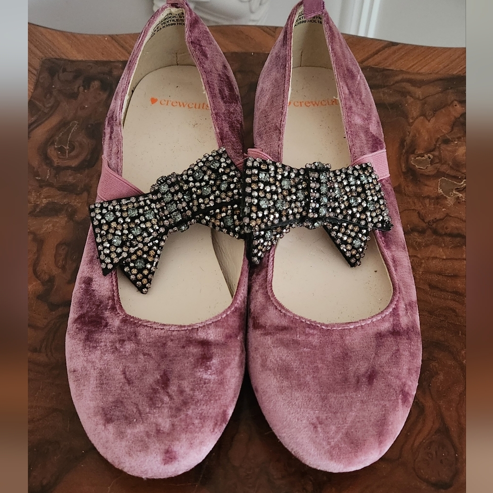 Girl's Pink Velvet Shoes with Bow